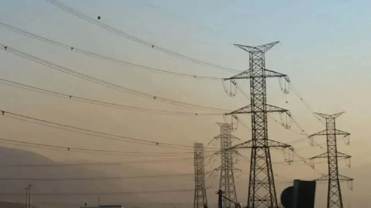 İzmir elektrik kesintisi 14 Ocak son dakika! GDZ elektrikler ne zaman gelecek? İşte kapı kapı kesinti listesi