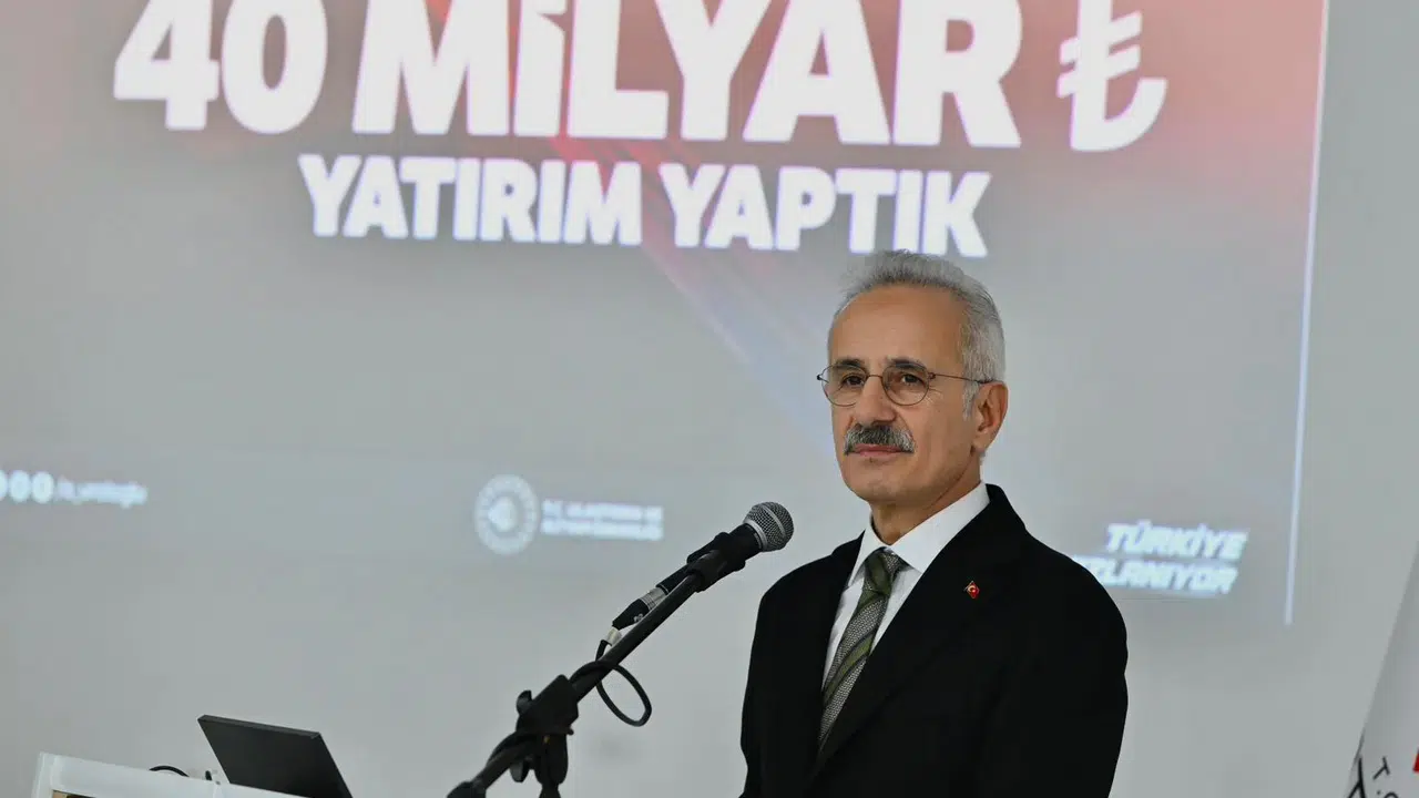 Bakan Uraloğlu duyurdu: Antalya-Batman uçuşları Nisan’da başlıyor