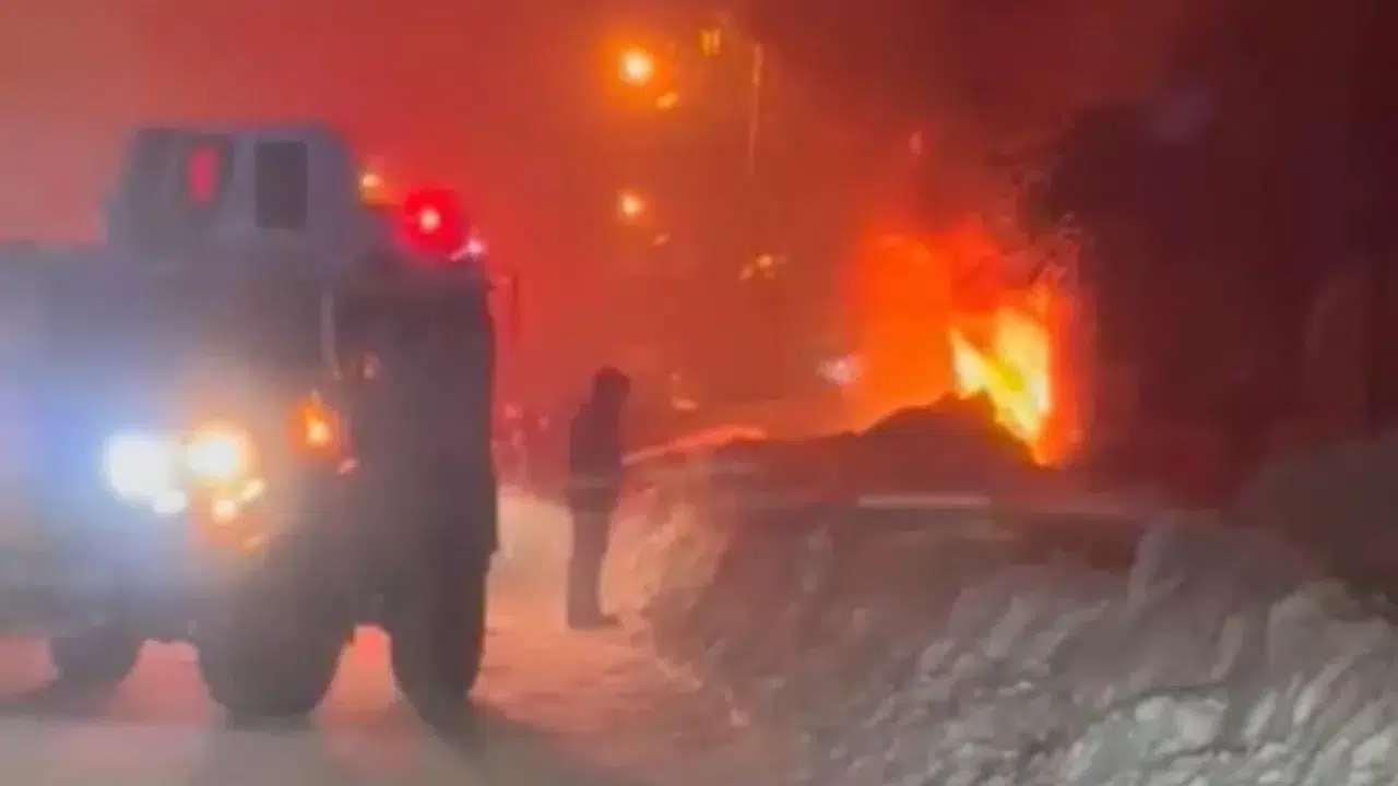 Yüksekova’da korku dolu anlar! Alevler evi küle çevirdi