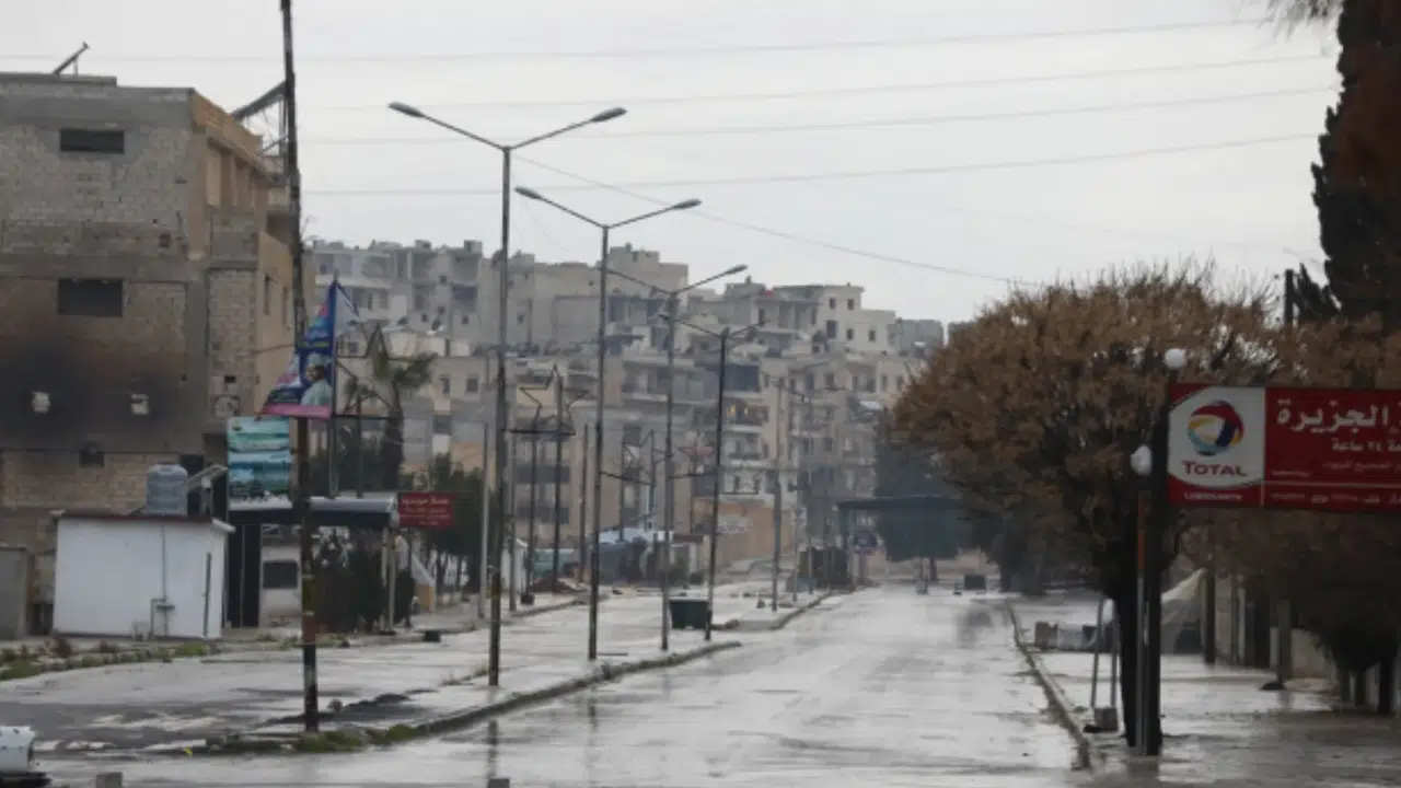 Teröre ağır darbe... YPG Halep’ten kaçıyor, Fırat’ın doğusuna çekiliyor!