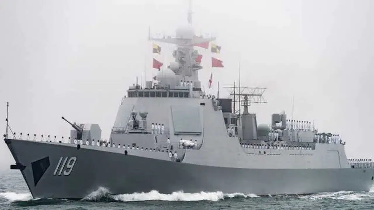 Şavaş gemisinde yeni dönem: Çin, Type 052D Loudi’yi göreve başlattı!