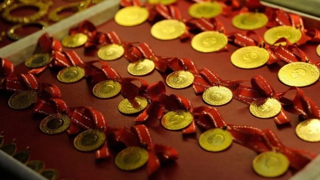 Altın fiyatlarında tarih yazılıyor: 28 Ocak (Bugün) gram altın, çeyrek altın, tam altın ne kadar oldu? Kapalı Çarşı fiyat listesi