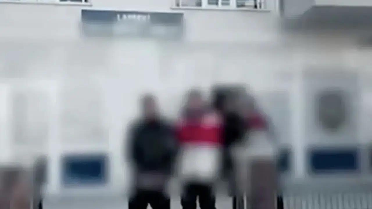 Gece baskını sonuç verdi: Çanakkale’de 33 kaçak göçmen ele geçirildi