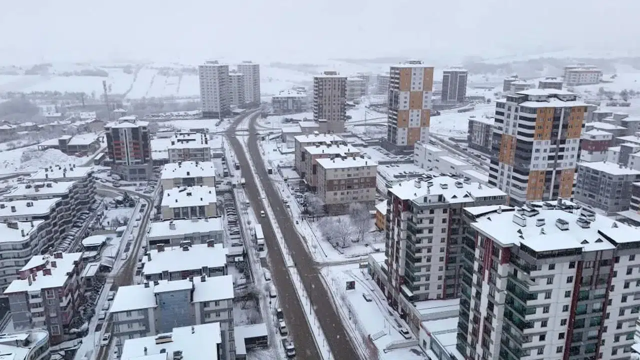 Meteoroloji uyardı, valilik karar aldı: 2 Ocak’ta okullar tatil!