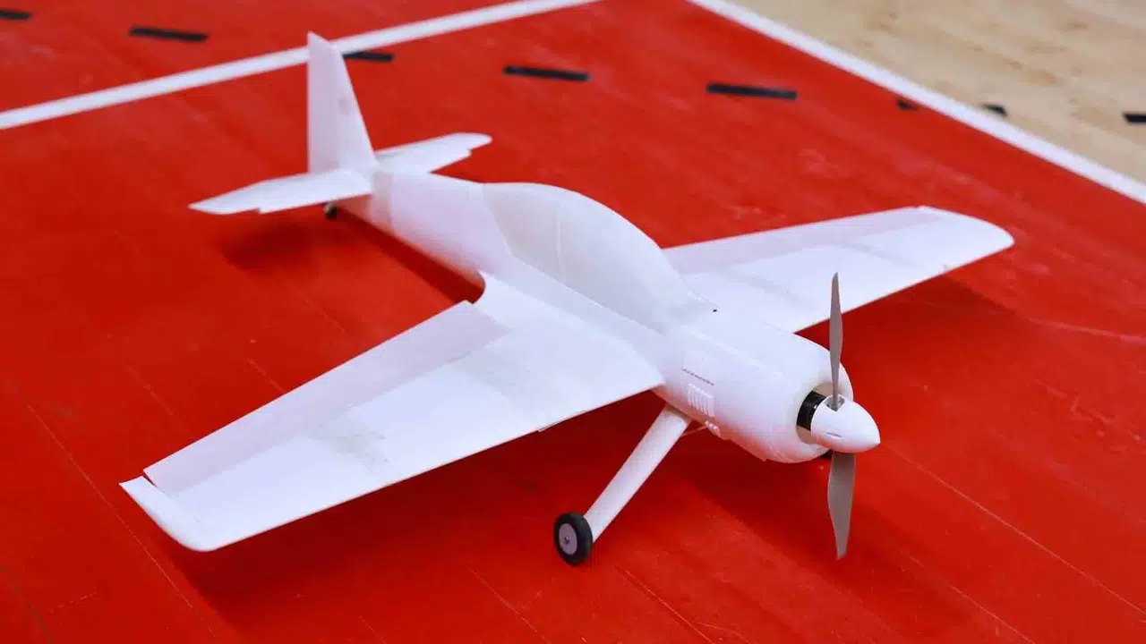 Kırık parçadan, uçan drona: Liseliler F-35’ten esinlenen İHA’lar üretiyor