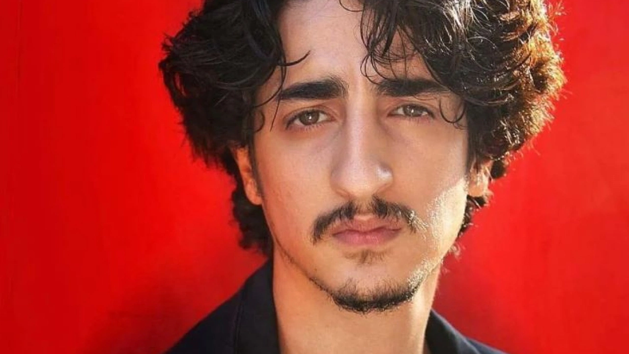 Veliaht Dizisinin Ziver’i Ufkum Kalaoğlu Kim? Kaç Yaşında, Boyu Kaç ve Hangi Dizilerde Oynadı?