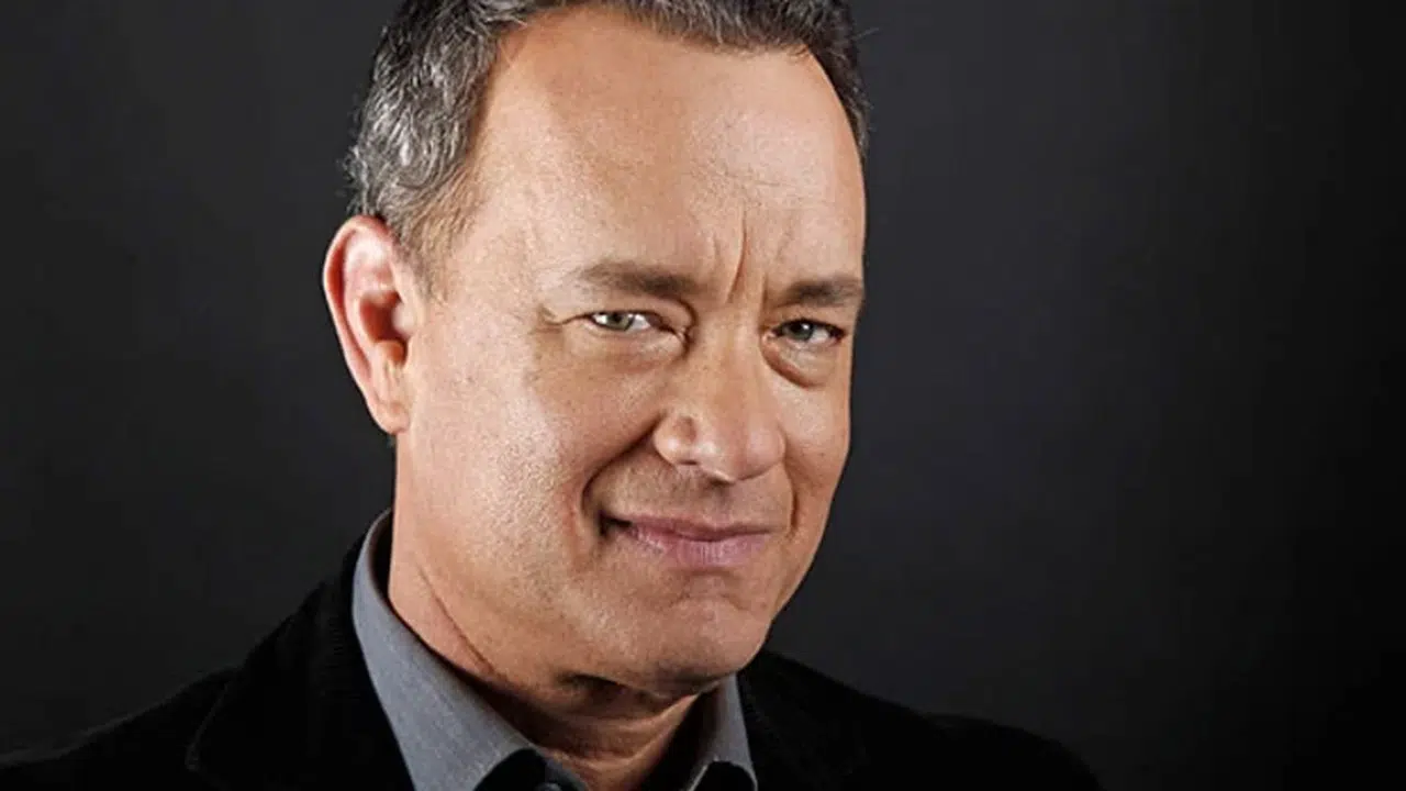 Tom Hanks’in sağlık durumu nasıl? Saturday Night Live (SNL) programındaki el titremesi endişe yarattı