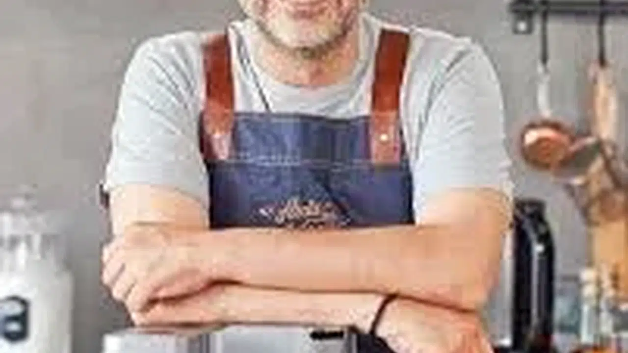 Arda Türkmen'in Kaç Restoranı Var, Nerede?