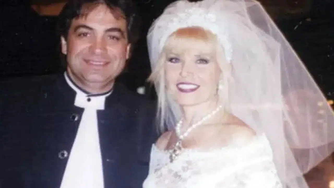 Gönül Yazar kaç kez evlendi?