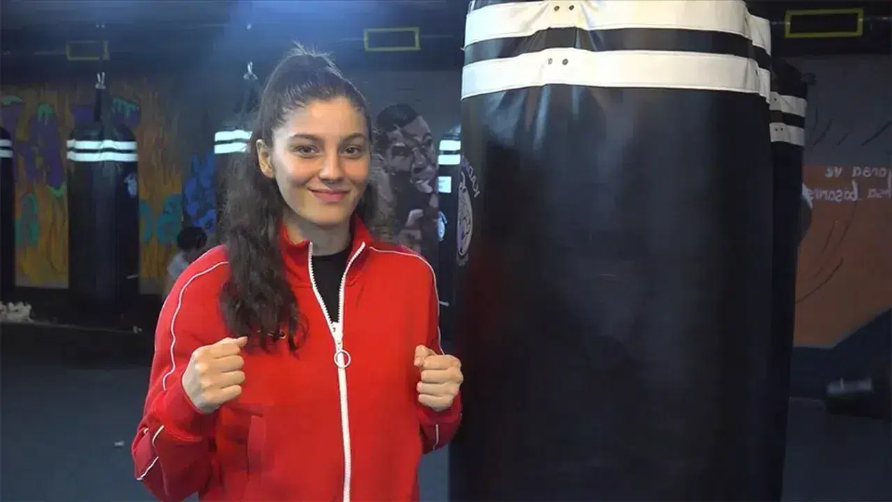 Survivor 2026 Ünlüler Seren Ay Çetin HAYATI (kimdir), kaç yaşında, boyu kaç ve hangi sporu yapıyor?