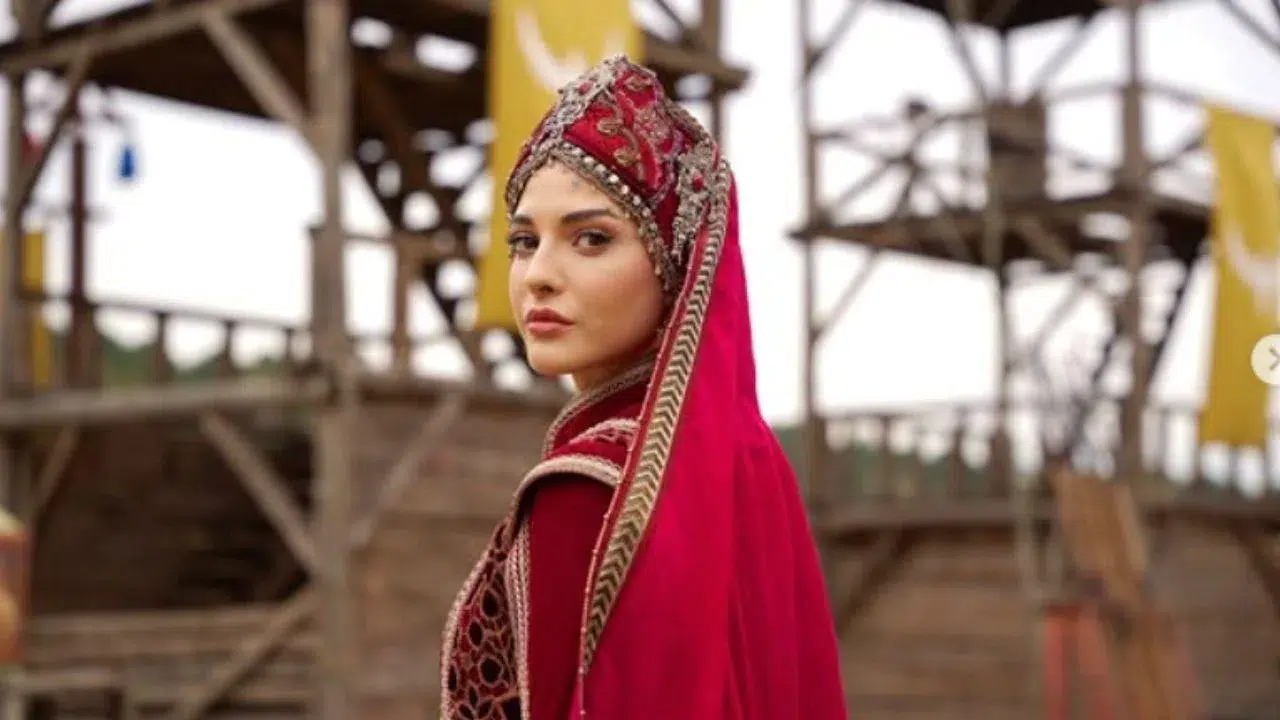 Kuruluş Orhan Nilüfer Hatun'u Mahassine Merabet özgeçmişi ve kimdir, kökeni, Türk mü, evli mi, eşi kim?