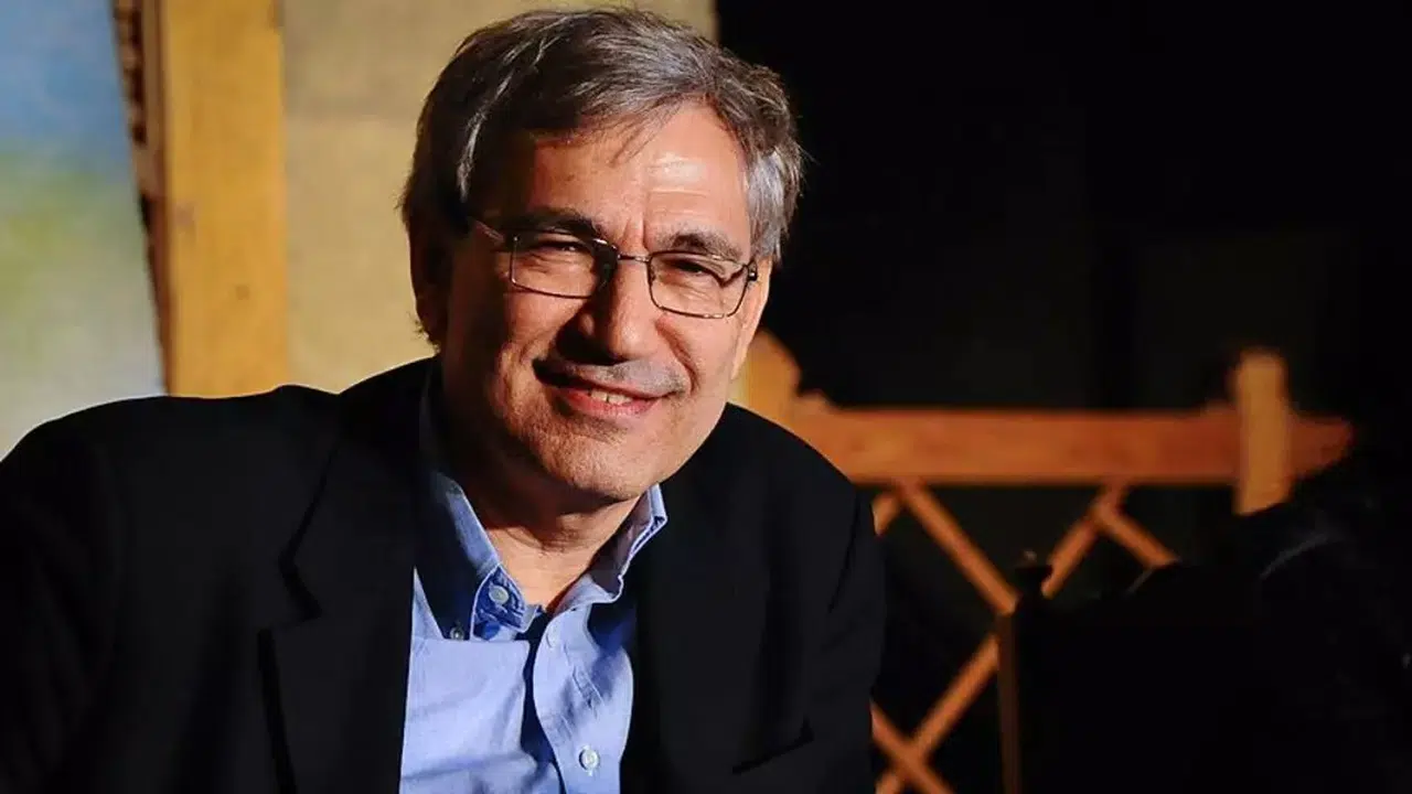 Orhan Pamuk'un Beyoğlu'ndaki Apartmanı Yıkılıyor! Yazarın Serveti Ortaya Çıktı