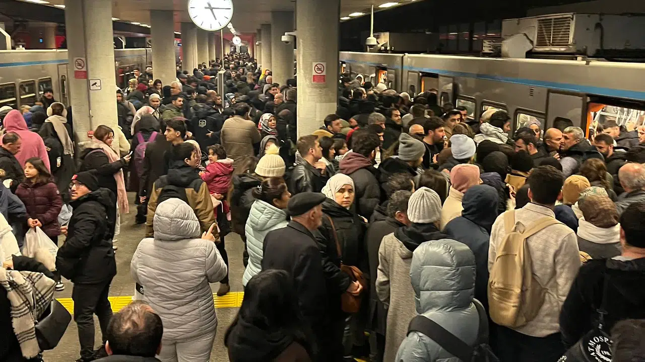 İstanbul Esenler Otogar’da Metro Seferleri İptal Mi Edildi? Raydan Çıkma Nasıl Oldu, Seferler Ne Zaman Devam Edecek?