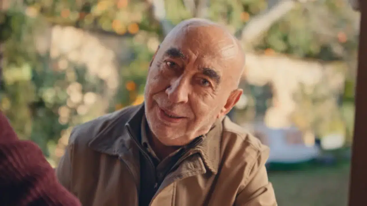 Şener Şen Asıl Mesleği Ne? Yeşilçam’ın Usta İsmi Şener Şen’in Oyunculuk Öncesi Hayatı ve Mesleği