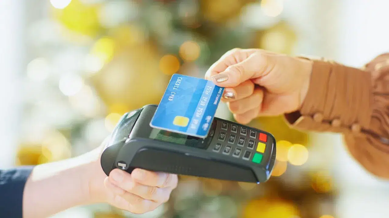 KREDİ KARTI SAHİPLERİ DİKKAT! BDDK kredi kartı limitleri ne zaman başlıyor, 400 bin lira sınırı ve yeni hesaplama sistemi kimleri etkileyecek?