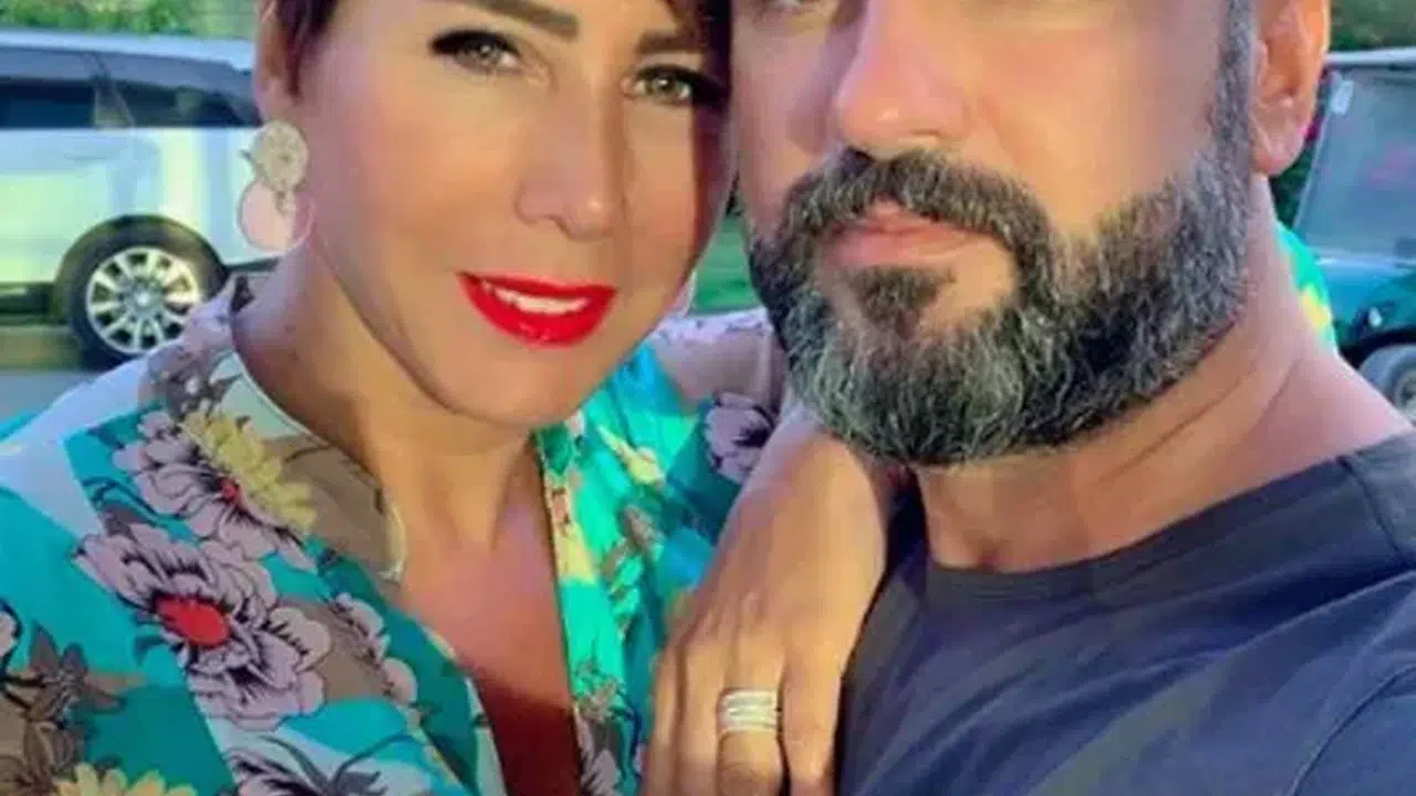 Asena’dan Şoke Eden Çocukluk İtirafı! 'Her Cuma Dayak Yiyordum'