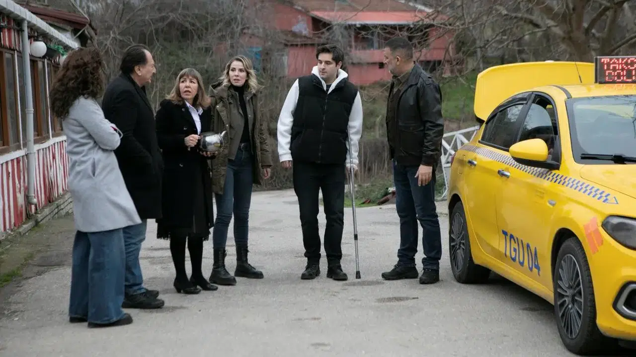 Arka Sokaklar Songül Tan Kim? 741. Bölümdeki Şarkıcı Gerçek mi?