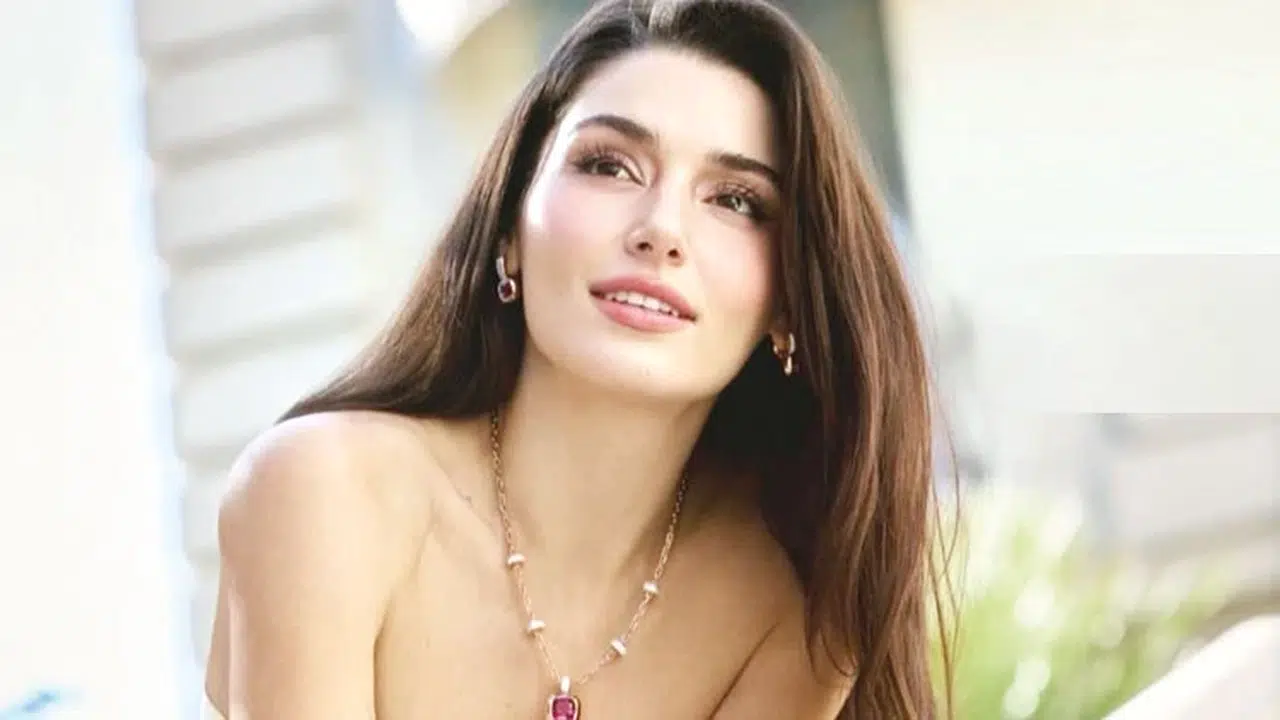 Aşk ve Gözyaşı Dizisinde Meyra Rolünü Kim Canlandırıyor, Hande Erçel Kimdir, Nerelidir, Kaç Yaşında?