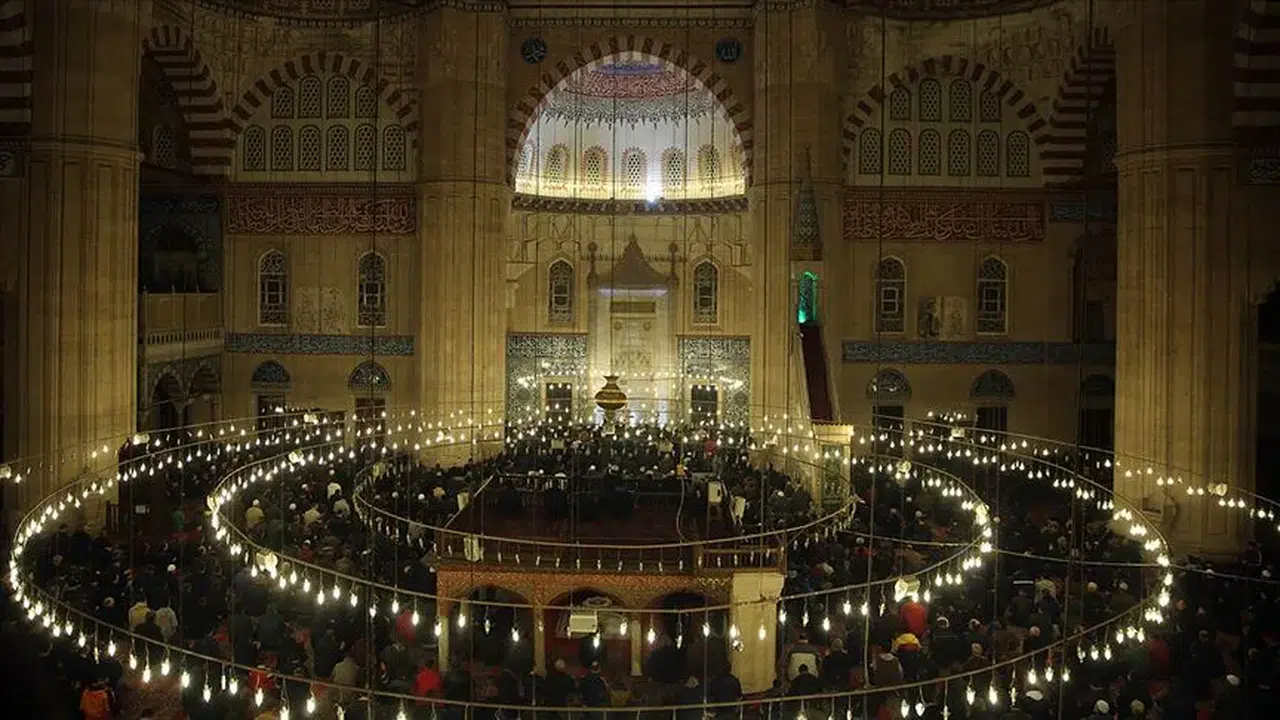 Berat Kandili mesajları 2026 neler: Kısa ve anlamlı “İyi kandiller” sözleri hangileri?