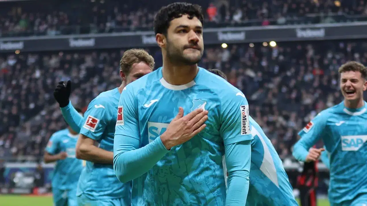 Ozan Kabak sözleşmesi bitiyor mu, Barcelona’ya mı transfer oluyor, bonservis ödenecek mi?