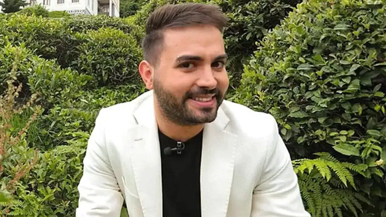 Kadir Ezildi maaşı ne kadar, resmi maaşı var mı, gelir kaynakları neler?