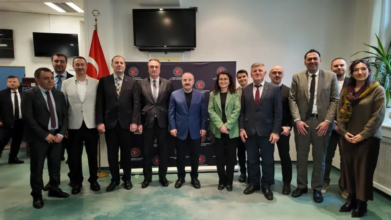 Varank Almanya’da Sert Çıkış Yaptı! 'Bağımsızlık Mücadelesinde Diaspora Kritik'