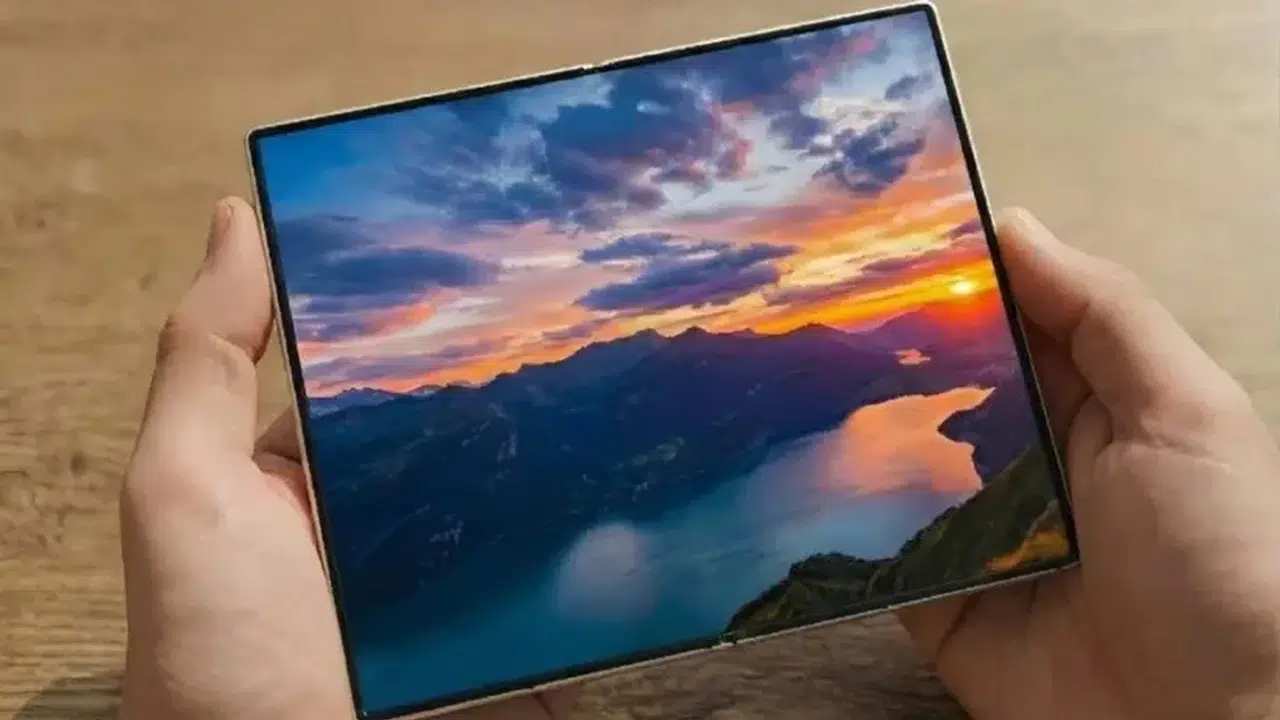 Samsung’un 'Wide Fold' Modeli Yazılım Kodlarında Ortaya Çıktı!