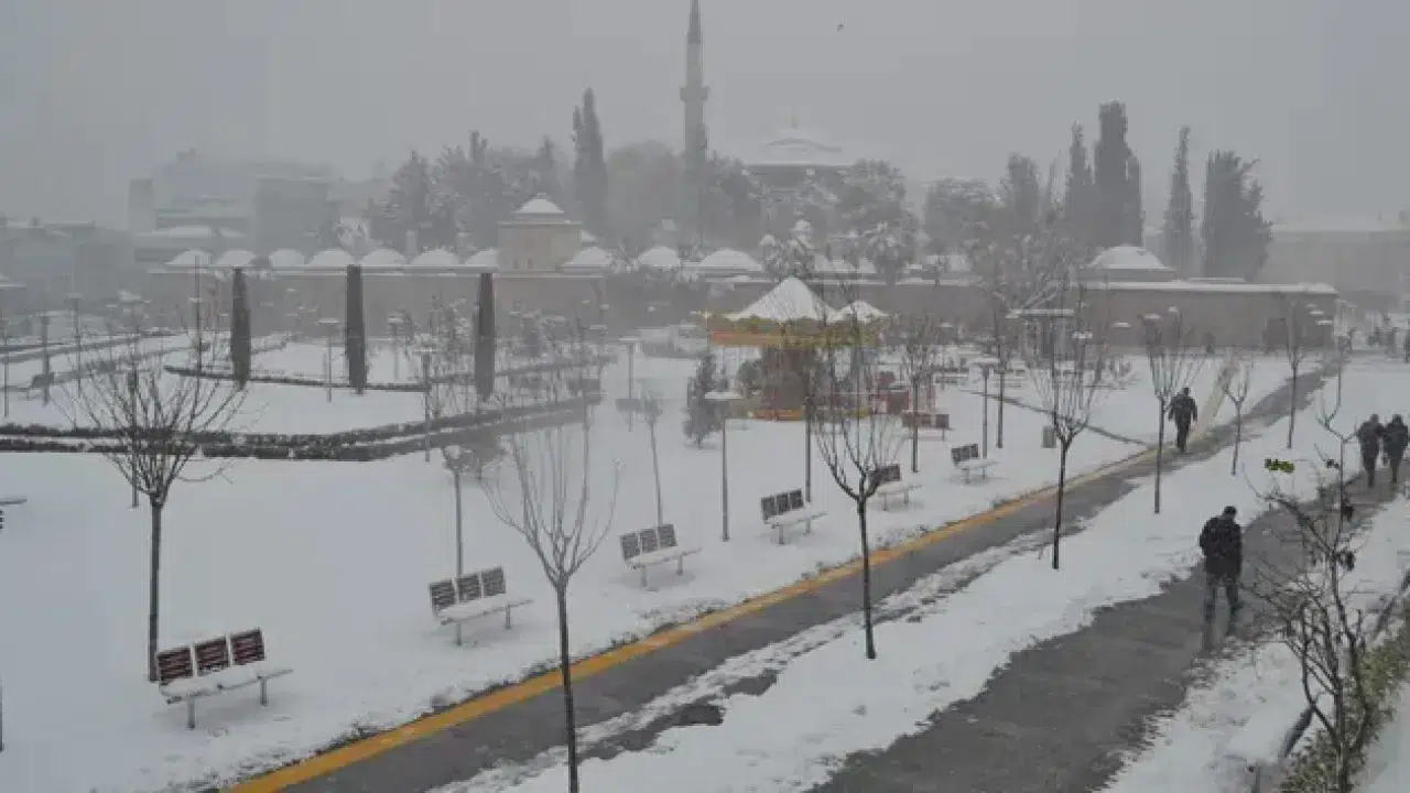 Gebze’de Yarın Okullar Tatil Mi, 27 Şubat Cuma Gebze’ye Kar Tatili Var Mı, Kocaeli Valiliği Ne Dedi?