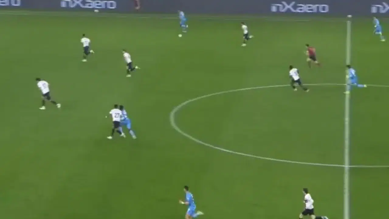 40 Metreden Gelen Füze! Folorunsho Parma Maçına Damga Vurdu