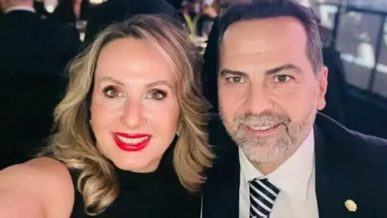 Nasuh Mahruki’nin Eşi Kimdir, Mine Mahruki Kaç Yaşında, Nereli, Özel Hayatı Ve Ailesi