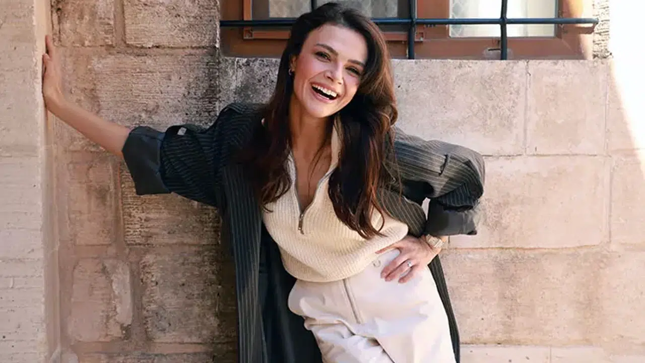 Sinem Ünsal kimdir, evli mi, aslen nereli, burcu ne? Sinem Ünsal’ın yaşı, ailesi ve oynadığı diziler