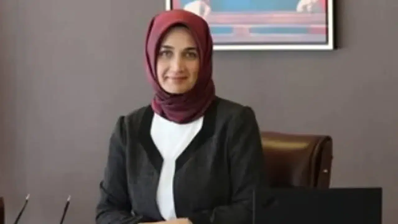 Türkiye’nin ilk başörtülü valisi kim, Kübra Güran Yiğitbaşı kaç yaşında, aslen nereli, evli mi, çocuğu var mı, ne mezunu, mesleği ne?