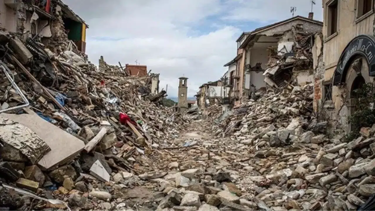 Erzincan fay hattı nereden geçiyor, hangi ilçeler risk altında? Naci Görür ne dedi?