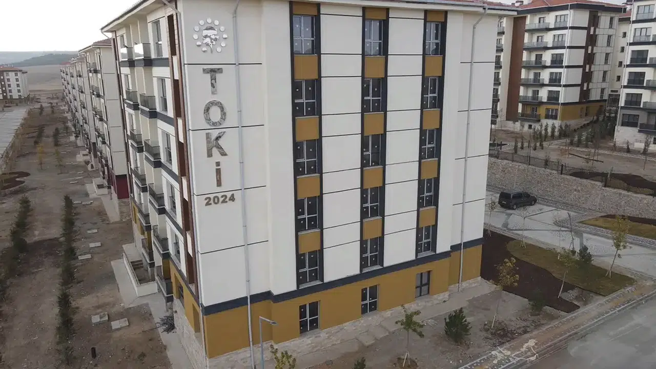 4370 konut için TOKİ Afyonkarahisar kura çekimi bugün mü, canlı izleme ekranı açıldı mı?