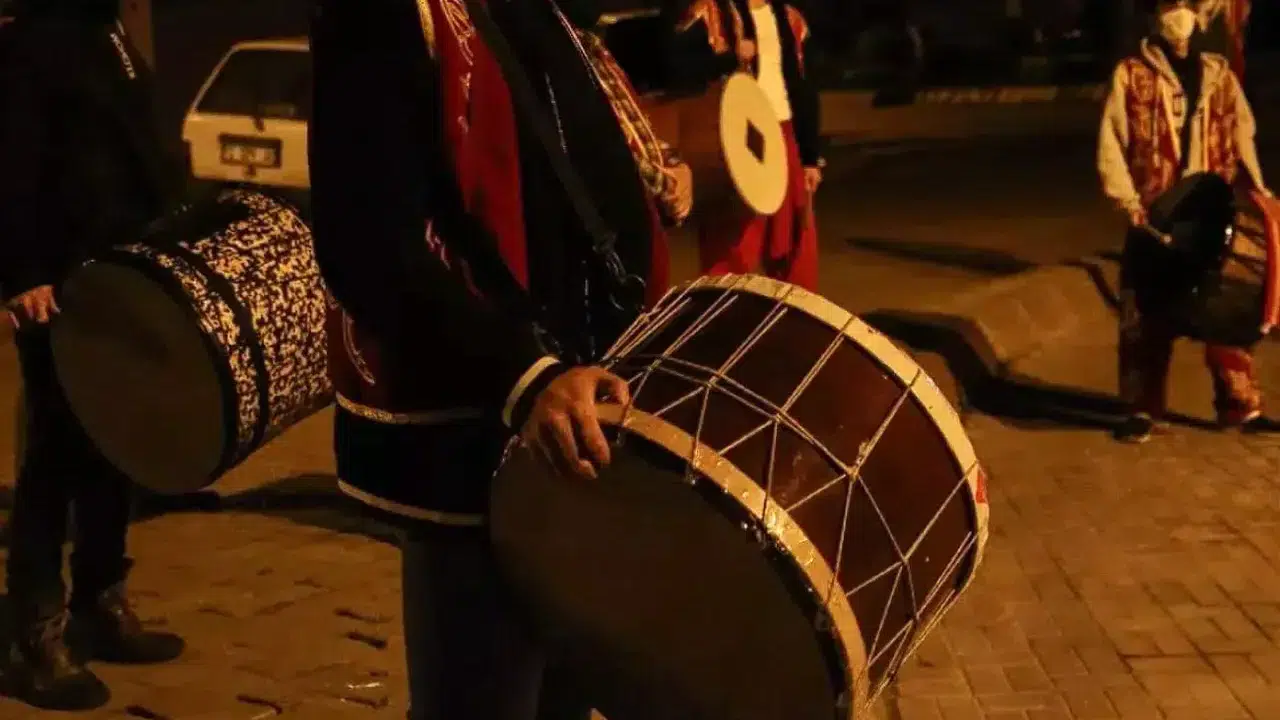 Ramazan Davulcusu 2026 Aylık Geliri Ne Kadar, Bahşiş Vermek Zorunlu mu?