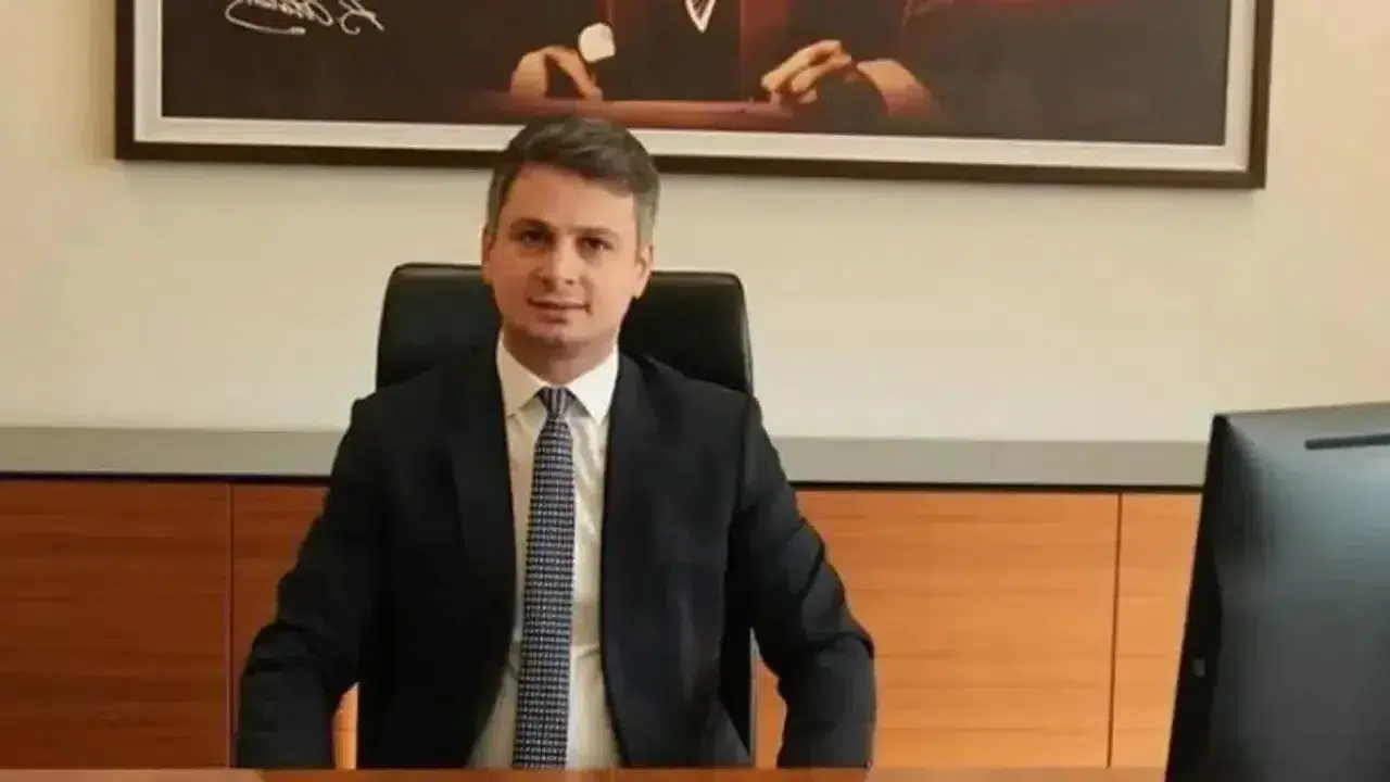 Furkan Torlak mesleği ne, ne iş yapıyor, babasının adı ne, evli mi, eşi (karısı) kim?