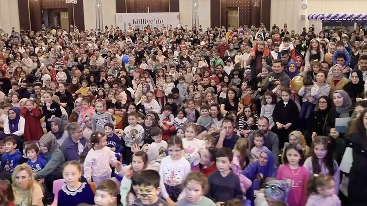 Başkentte Ramazan Atmosferi! Cumhurbaşkanlığı Külliyesi Kapılarını Açtı