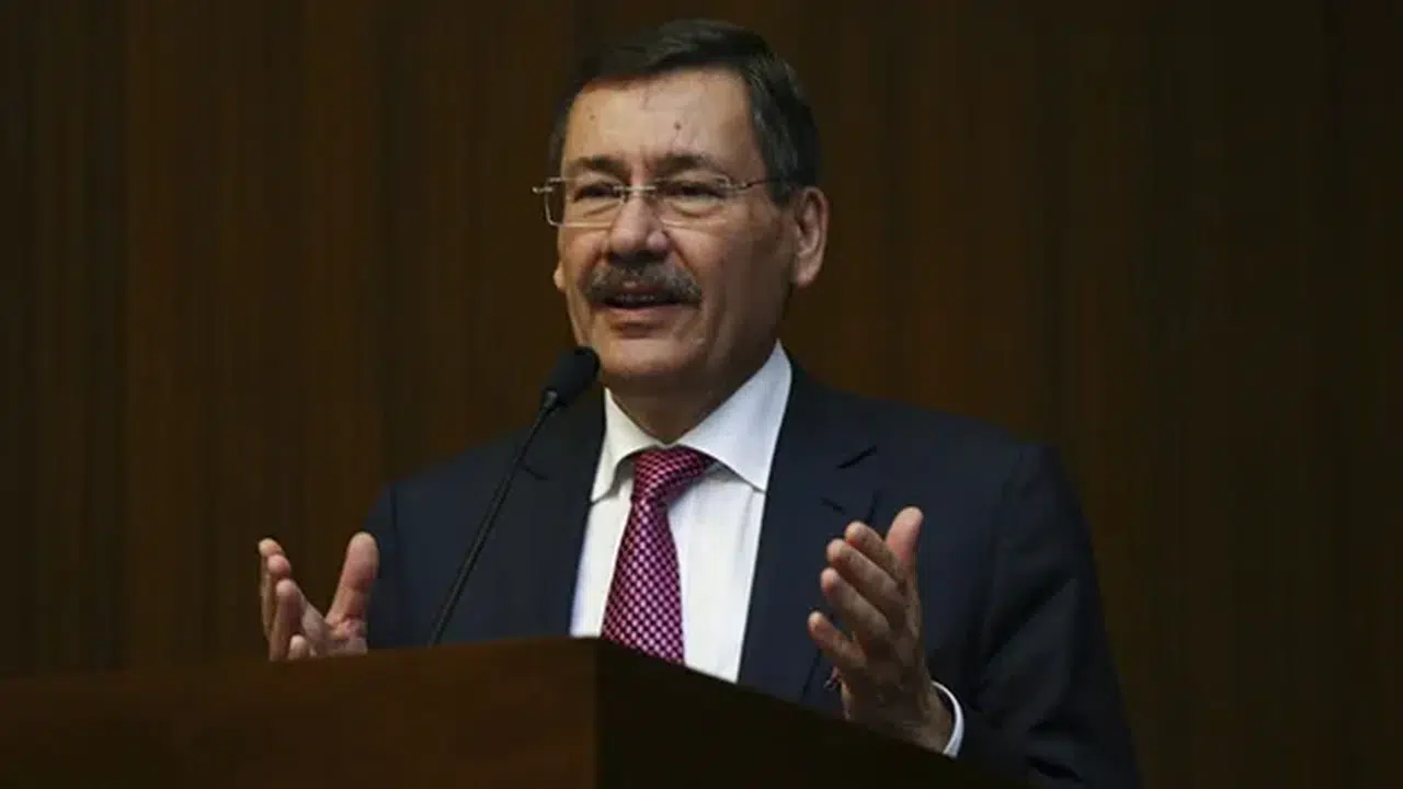 TBMM kavgasının ardından Melih Gökçek’ten yapay zekalı gönderme