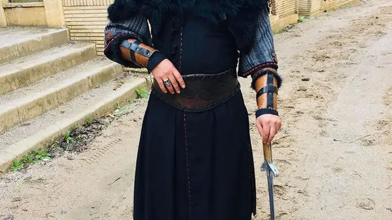 Ümit Gündeş Hırsız mı, Kuruluş Osman Oyuncusu Avcılar’da Valiz Çalarken Mi Yakalandı?