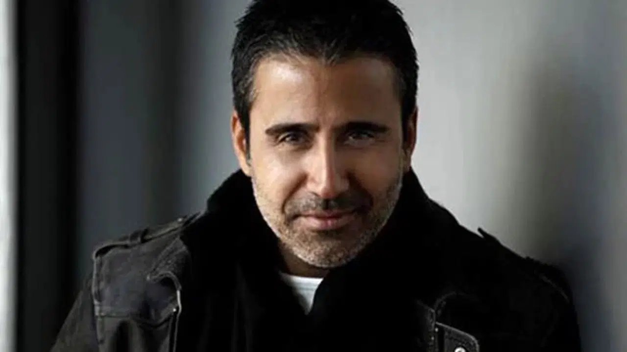 Şarkıcı Emrah çocukları kimler, eşleri kim, kaç kere evlendi ve özel hayatı nasıl?