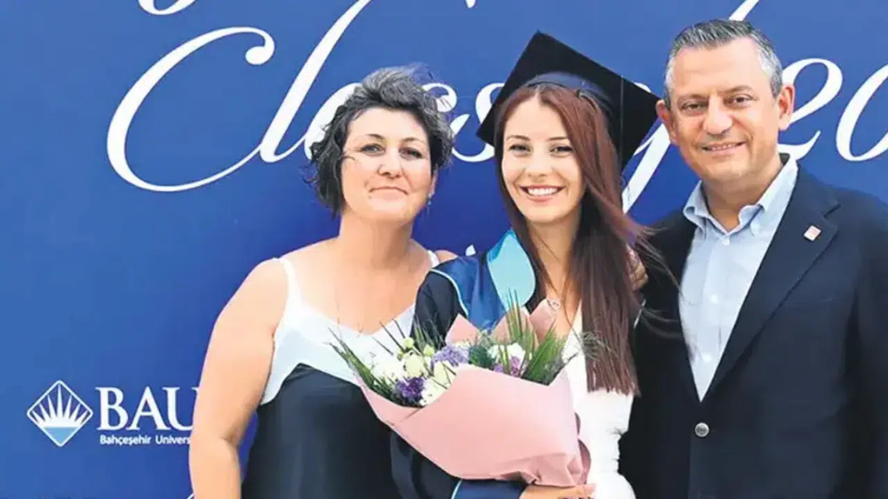 Özgür Özel’in kızı İpek Özel HAYATI, kaç yaşında, ne iş yapıyor? İpek Özel’in eğitimi ve hayatı