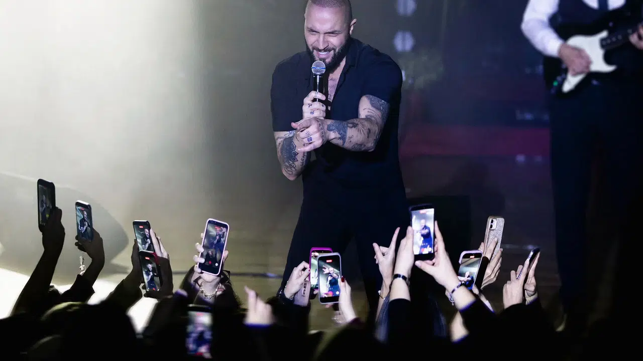 Sahnedeyken acı haberi paylaştı: Berkay’dan Fatih Ürek’e duygusal anma