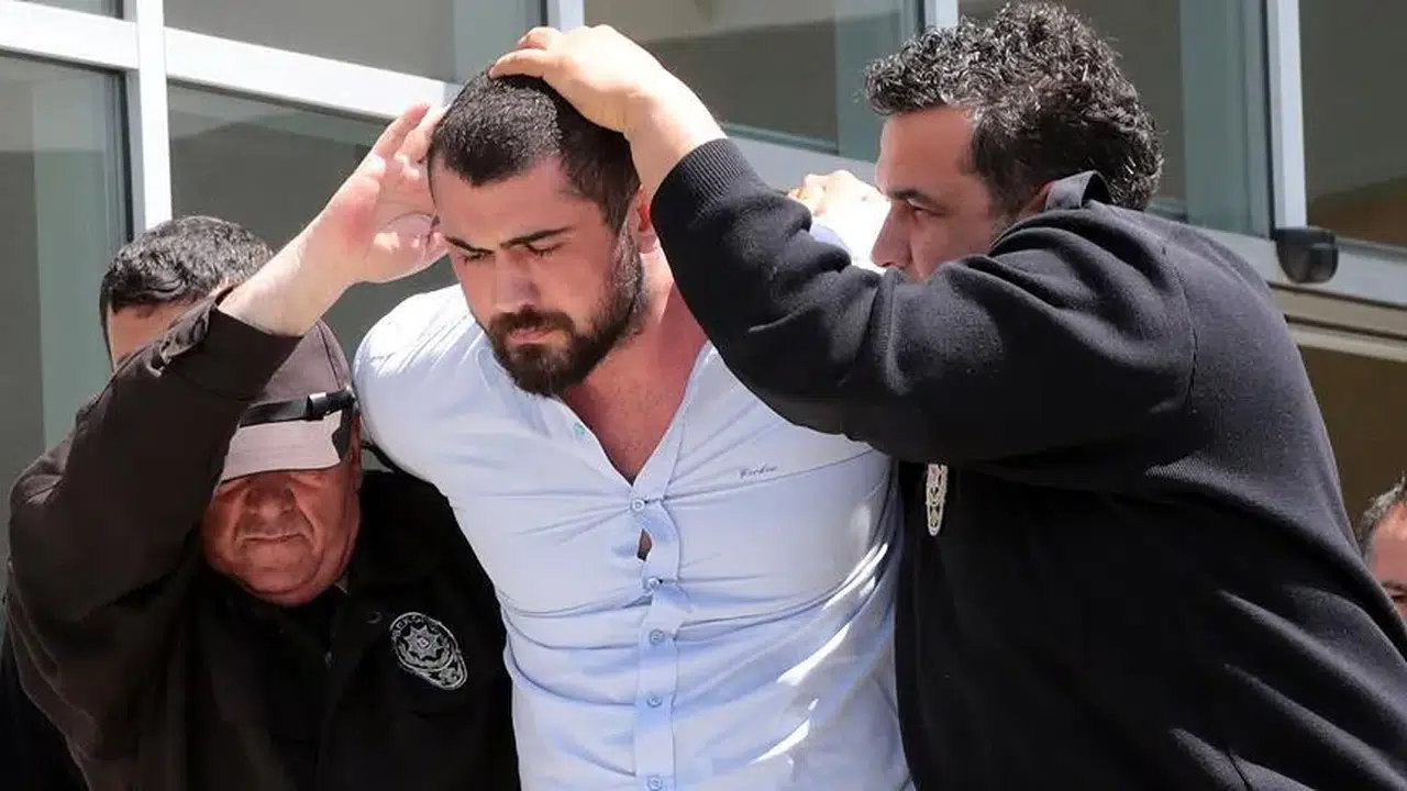 Çerkes Cengiz olarak tanınan Cengiz Şıklaroğlu kim, kaç yaşında ve hangi işleri yapıyor?