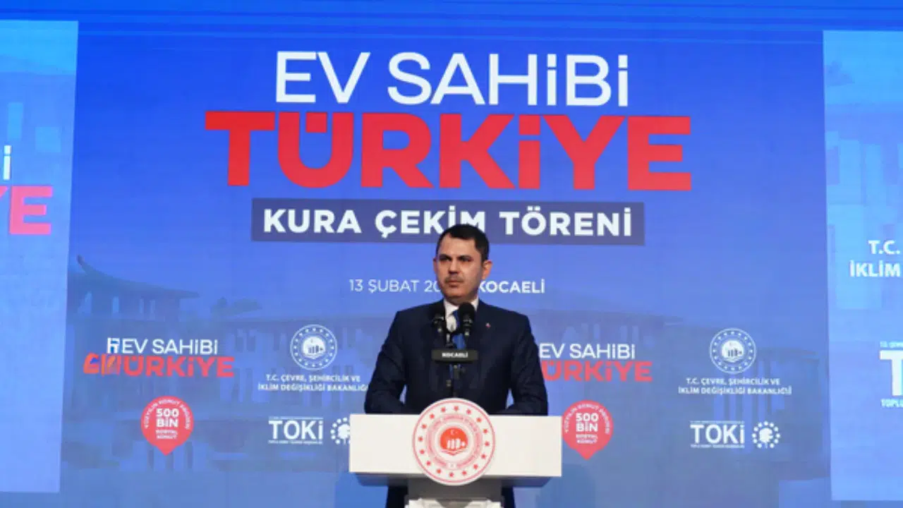 Bakan Kurum, Kocaeli’nde sosyal konut kura çekim töreninde konuştu