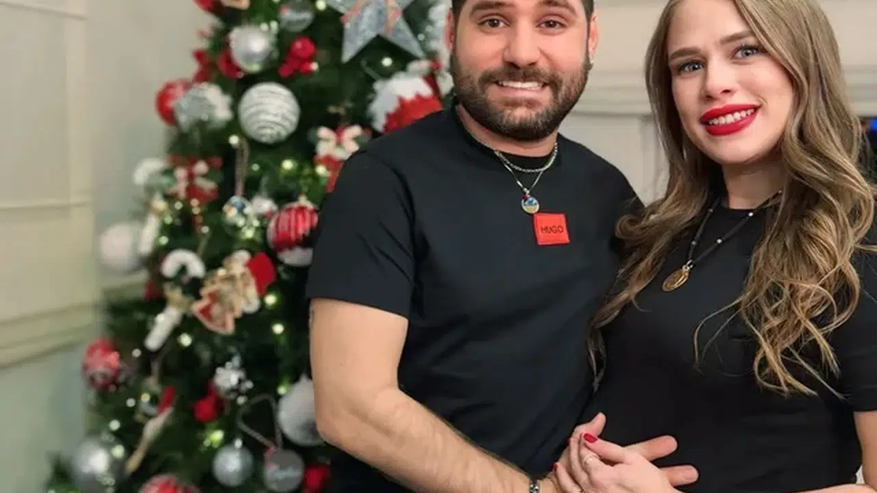 Begüm Öner’in mutlu haberi! İlk kız bebeklerini bekliyorlar