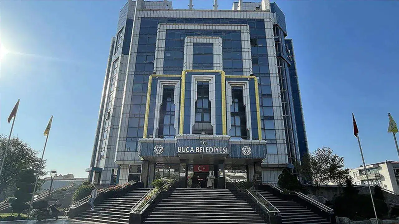 Buca Belediyesi’nde rüşvet soruşturması: 26 kişi adliyede!