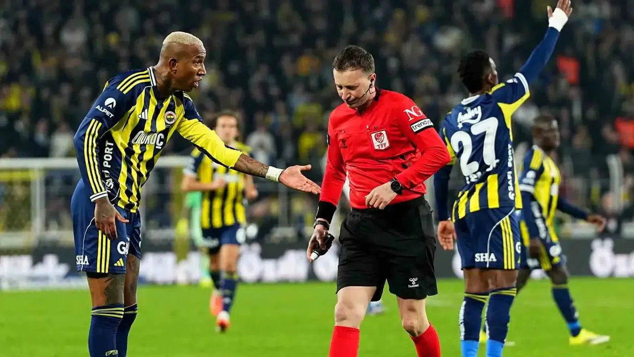 Tedesco’nun Kabusu! Savunma Çöktü, Yıldızlar Peş Peşe Sakatlandı