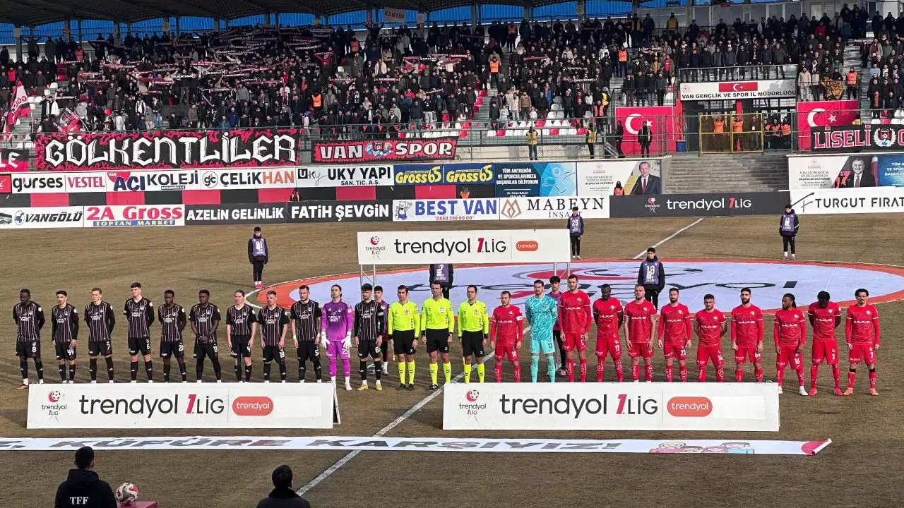 Süper Lig Yarışı Kızışıyor, Vanspor FK Kritik Maçta Puan Kaybetti