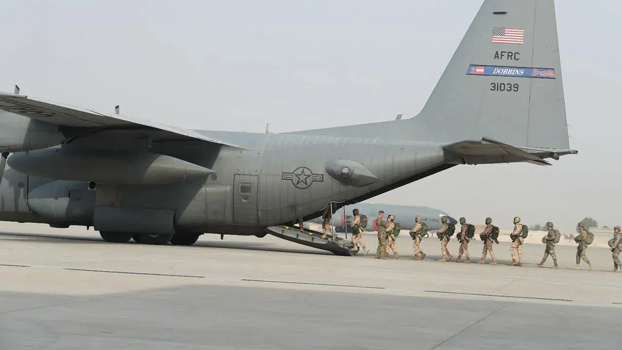 NYT Duyurdu! ABD, Katar’daki Üssünden Yüzlerce Askeri Çekti