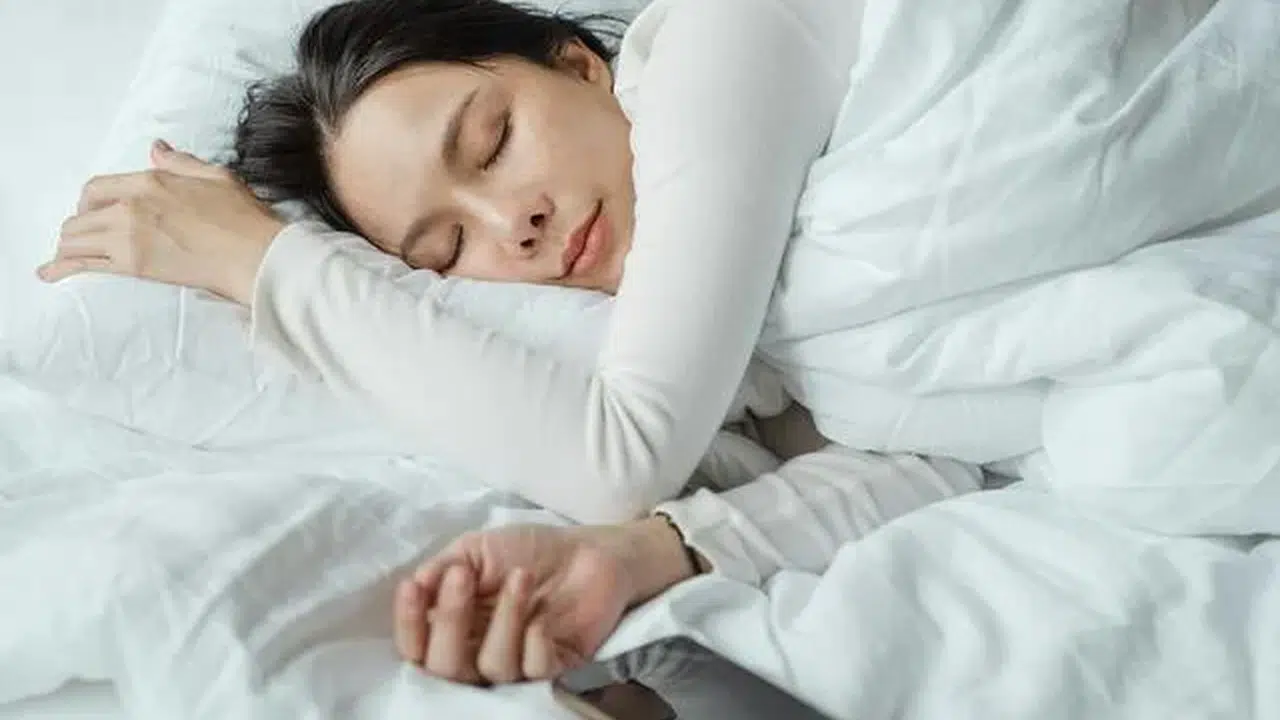 Rüyada Başka Bir Dil Konuşmak Nedir, Yabancı Dil Konuşan İnsanları Görmek Ne Anlama Gelir?